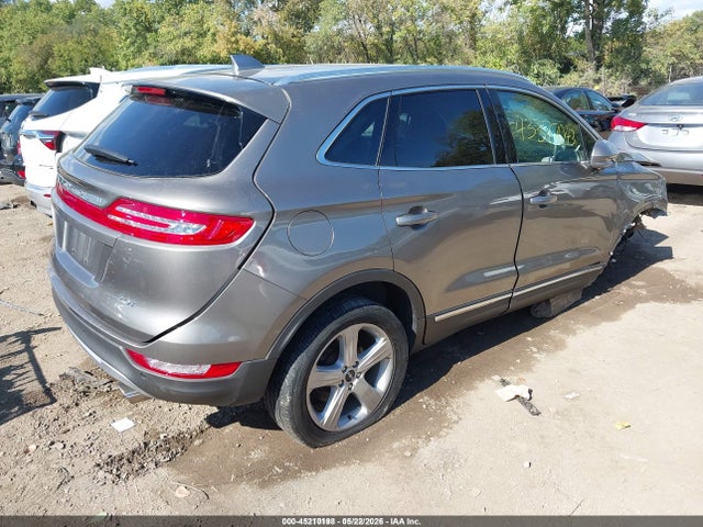 45210198 :رقم المزاد ، 5LMCJ1C90HUL68895 vin ، 2017 Lincoln Mkc Premiere مزاد بيع