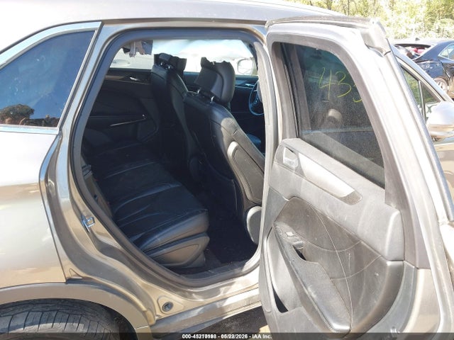 45210198 :رقم المزاد ، 5LMCJ1C90HUL68895 vin ، 2017 Lincoln Mkc Premiere مزاد بيع