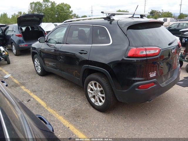 2014 Jeep Cherokee Latitude მანქანა იყიდება აუქციონზე, vin: 1C4PJMCS8EW296017, აუქციონის ნომერი: 45210205