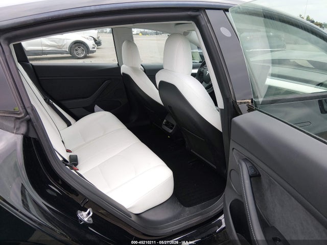 Tesla Model 3 Rear-wheel Drive 2022 5YJ3E1EA1NF336819 Image 8
