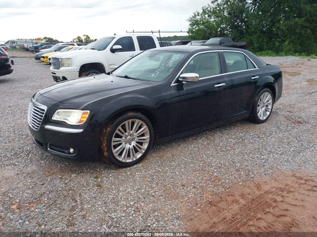 Chrysler 300C 2014 2C3CCAET2EH167531 Image 2