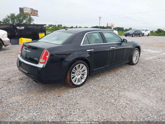 Chrysler 300C 2014 2C3CCAET2EH167531 Image 4