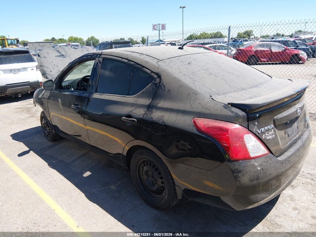 45210251 :رقم المزاد ، 3N1CN7AP1DL819808 vin ، 2013 Nissan Versa 1.6 S+ مزاد بيع