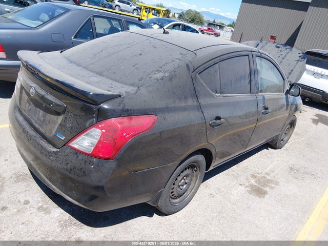 45210251 :رقم المزاد ، 3N1CN7AP1DL819808 vin ، 2013 Nissan Versa 1.6 S+ مزاد بيع