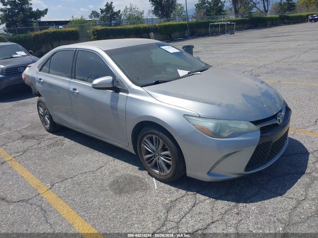 45210258 :رقم المزاد ، 4T1BF1FK5GU156281 vin ، 2016 Toyota Camry Se مزاد بيع