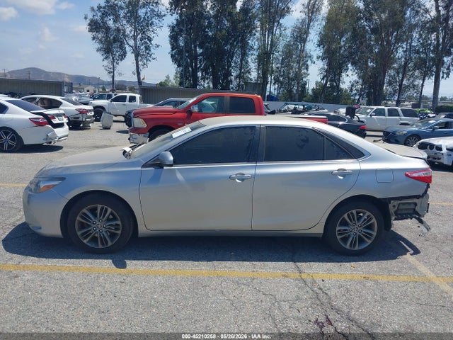 45210258 :رقم المزاد ، 4T1BF1FK5GU156281 vin ، 2016 Toyota Camry Se مزاد بيع