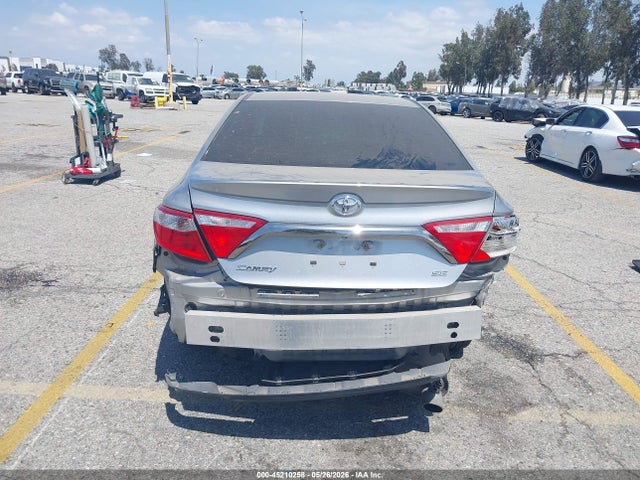 45210258 :رقم المزاد ، 4T1BF1FK5GU156281 vin ، 2016 Toyota Camry Se مزاد بيع