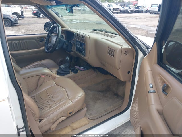 45210273 :رقم المزاد ، 1GKDT13WXV2519927 vin ، 1997 Gmc Jimmy مزاد بيع