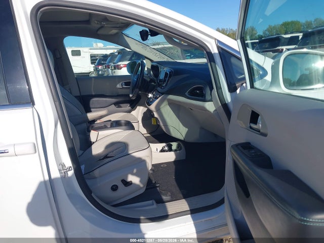Aukcja sprzedaży 2017 Chrysler Pacifica Hybrid Platinum, vin: 2C4RC1N70HR709488, numer aukcji: 45210287