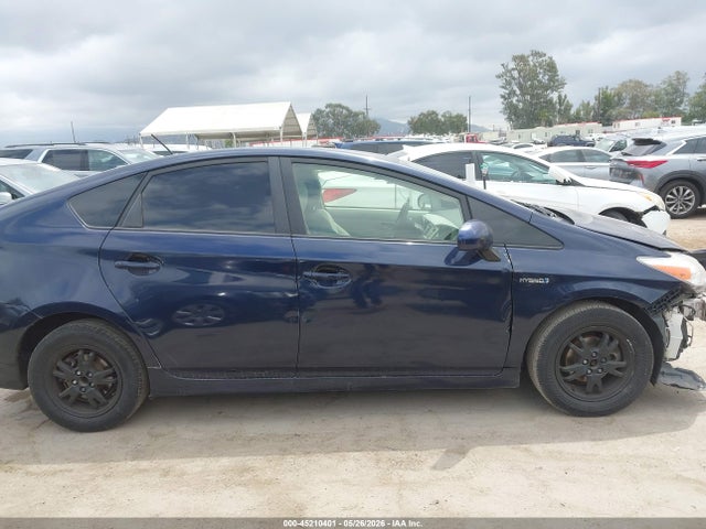 Toyota Prius Two 2015 JTDKN3DU1F0455411 Image 14