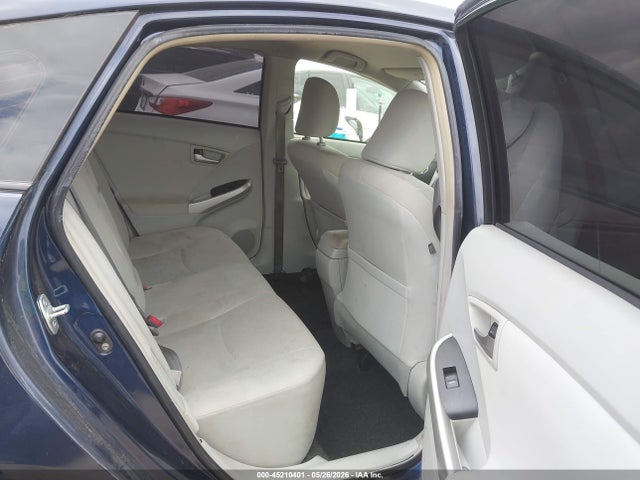 Toyota Prius Two 2015 JTDKN3DU1F0455411 Image 8