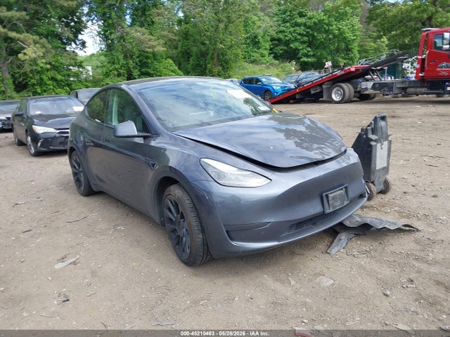 Tesla Model Y Awd/long Range Dual Motor All-wheel Drive 2023 7SAYGAEE1PF835760 main image