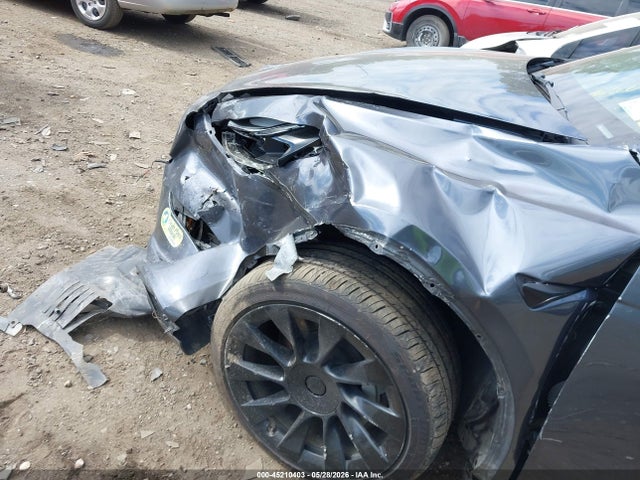 2023 Tesla Model Y Awd/long Range Dual Motor All-wheel Drive მანქანა იყიდება აუქციონზე, vin: 7SAYGAEE1PF835760, აუქციონის ნომერი: 45210403