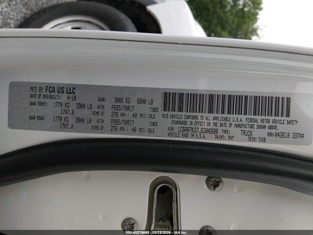 45210442 :رقم المزاد ، 1C6RR7KG7JS306688 vin ، 2018 Ram 1500 Tradesman  4x4 5'7 Box مزاد بيع