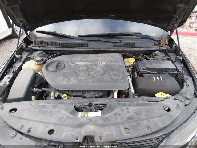 2015 Chrysler 200 S მანქანა იყიდება აუქციონზე, vin: 1C3CCCDG9FN523014, აუქციონის ნომერი: 45210469