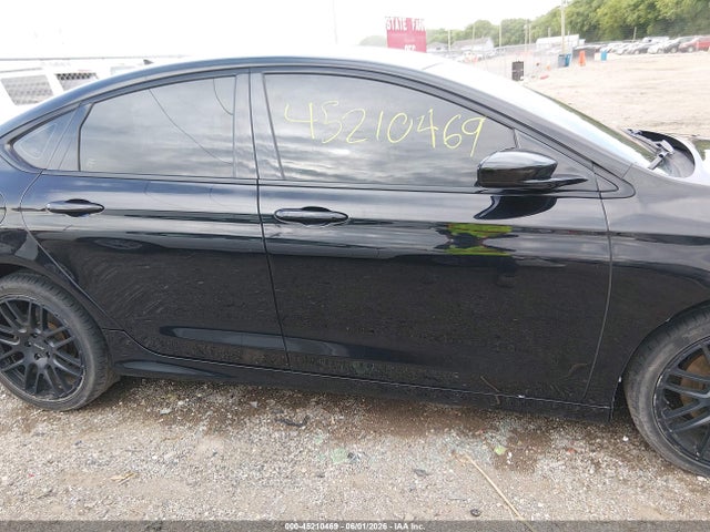 2015 Chrysler 200 S მანქანა იყიდება აუქციონზე, vin: 1C3CCCDG9FN523014, აუქციონის ნომერი: 45210469