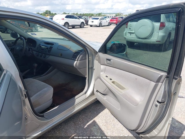 2004 Toyota Camry Le V6 მანქანა იყიდება აუქციონზე, vin: 4T1BF32K04U573787, აუქციონის ნომერი: 45210479