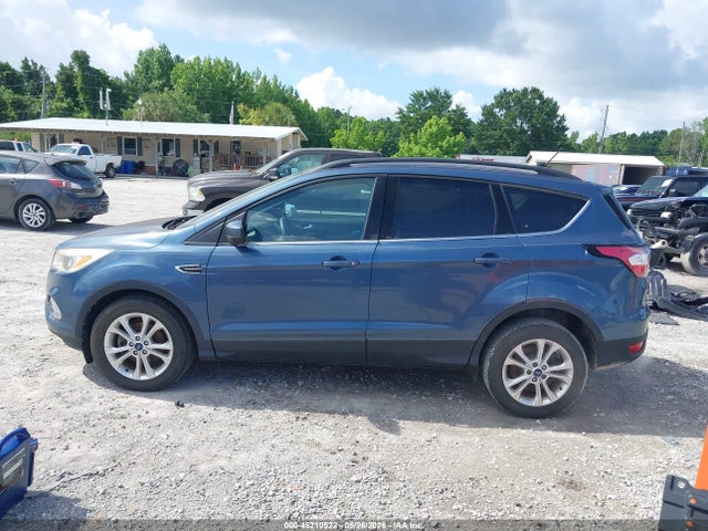 Продажа на аукционе авто 2018 Ford Escape Se, vin: 1FMCU0GD5JUA19577, номер лота: 45210522