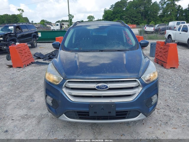 Продажа на аукционе авто 2018 Ford Escape Se, vin: 1FMCU0GD5JUA19577, номер лота: 45210522