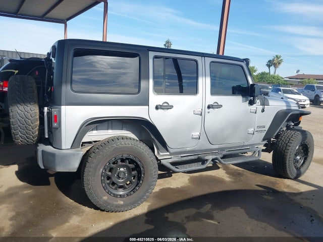 1C4BJWDG8GL248201 Jeep Wrangler Unlimited Sport