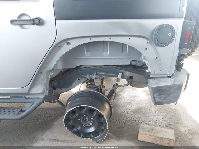 1C4BJWDG8GL248201 Jeep Wrangler Unlimited Sport