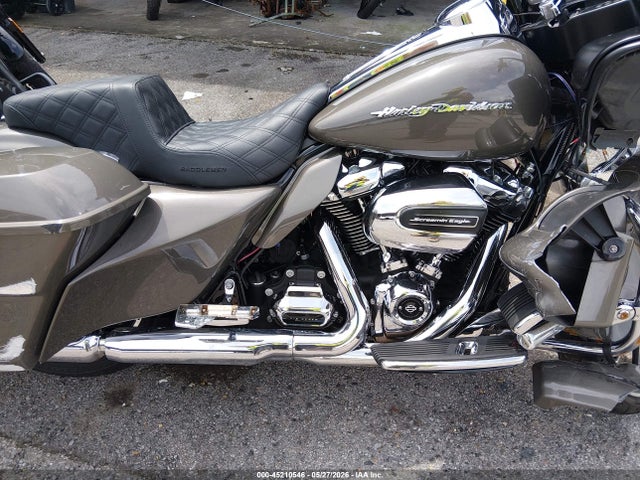 Harley-Davidson FLTRX 2019 1HD1KHC34KB623825 Image 8