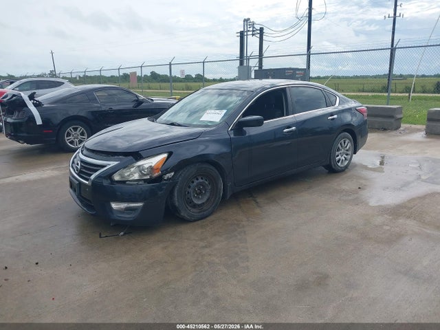 Nissan Altima 2.5 S 2015 1N4AL3AP1FN307896 Image 2
