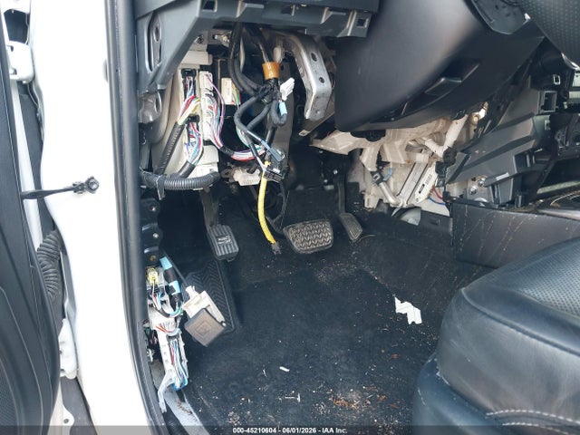 Toyota 4runner Limited 2018 JTEBU5JRXJ5562141 Image 16