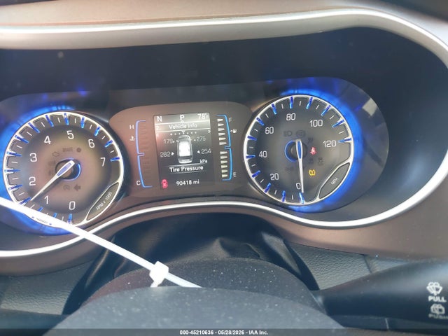 2017 Chrysler Pacifica Touring მანქანა იყიდება აუქციონზე, vin: 2C4RC1DG3HR517371, აუქციონის ნომერი: 45210636