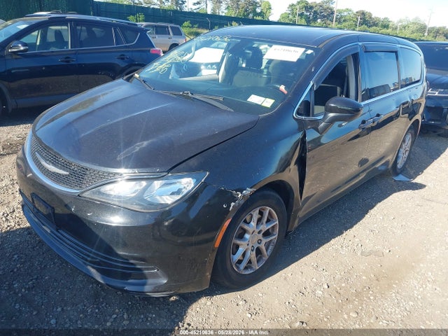 2017 Chrysler Pacifica Touring მანქანა იყიდება აუქციონზე, vin: 2C4RC1DG3HR517371, აუქციონის ნომერი: 45210636