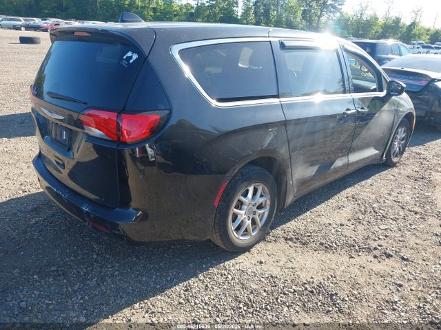 2017 Chrysler Pacifica Touring მანქანა იყიდება აუქციონზე, vin: 2C4RC1DG3HR517371, აუქციონის ნომერი: 45210636