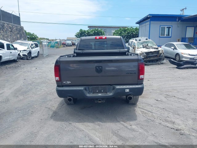 1C6RR7GT9LS122295 RAM 1500 Classic Warlock 4x4 6&#039;4 Box