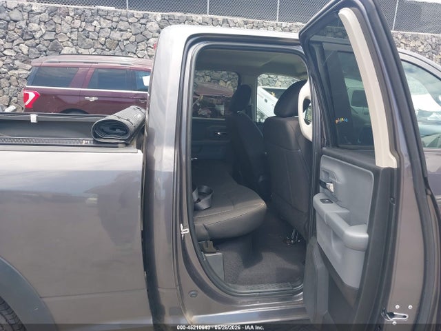1C6RR7GT9LS122295 RAM 1500 Classic Warlock 4x4 6&#039;4 Box