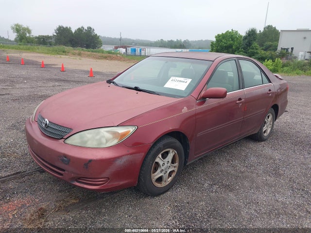 45210664 :رقم المزاد ، JTDBE32K620068560 vin ، 2002 Toyota Camry Le مزاد بيع