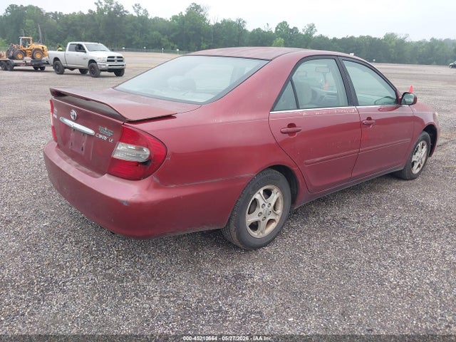 45210664 :رقم المزاد ، JTDBE32K620068560 vin ، 2002 Toyota Camry Le مزاد بيع