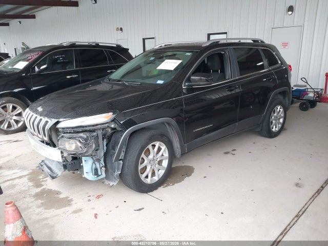 Jeep Cherokee Latitude 2016 1C4PJLCB1GW350707 Image 2
