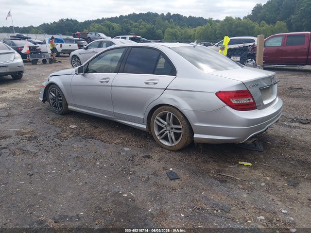 Продажа на аукционе авто 2012 Mercedes-benz C 300 Luxury 4matic/sport 4matic, vin: WDDGF8BB3CR207207, номер лота: 45210714
