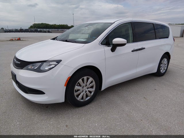 Chrysler Voyager L 2021 2C4RC1AG3MR568478 Image 2