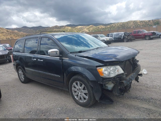 Chrysler Town &amp; Country Touring 2014 2C4RC1BG3ER203654 main image