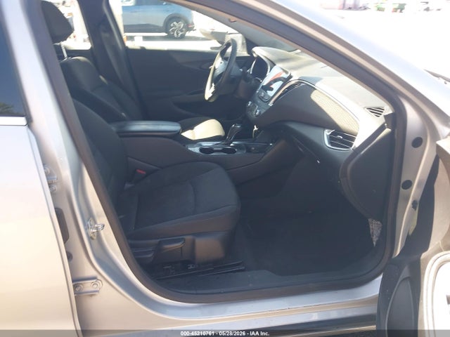 1G1ZD5ST0LF025040 Chevrolet Malibu Fwd Lt