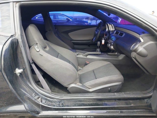 Продажа на аукционе авто 2012 Chevrolet Camaro 1ls, vin: 2G1FE1E38C9138182, номер лота: 45210768