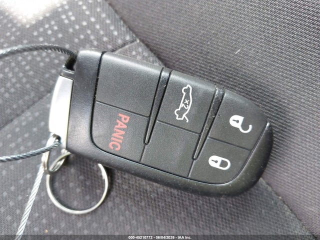 Продажа на аукционе авто 2015 Chrysler 200 Limited, vin: 1C3CCCAB2FN663222, номер лота: 45210772