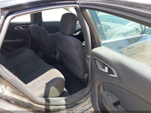 Продажа на аукционе авто 2015 Chrysler 200 Limited, vin: 1C3CCCAB2FN663222, номер лота: 45210772