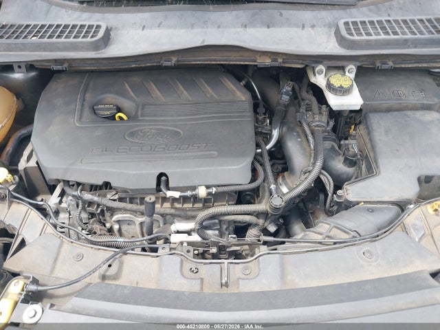 45210800 :رقم المزاد ، 1FMCU0GD5HUB53371 vin ، 2017 Ford Escape Se مزاد بيع