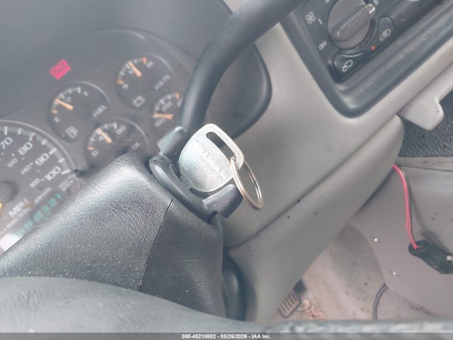 1999 Chevrolet Silverado 1500 Lt მანქანა იყიდება აუქციონზე, vin: 2GCEC19T2X1174425, აუქციონის ნომერი: 45210802