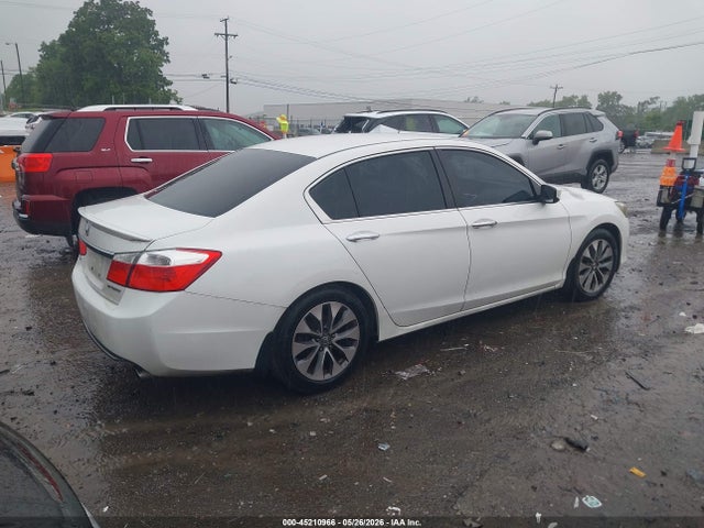 2015 Honda Accord Sport მანქანა იყიდება აუქციონზე, vin: 1HGCR2F57FA218720, აუქციონის ნომერი: 45210966