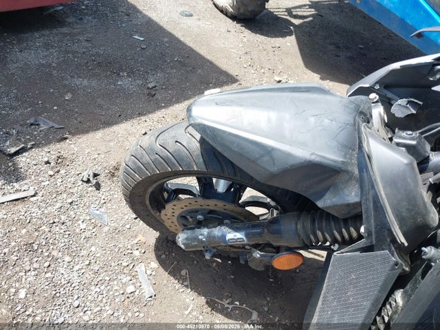 45210970 :رقم المزاد ، RKRSEB1Y5MA006301 vin ، 2021 Yamaha Yw125 مزاد بيع