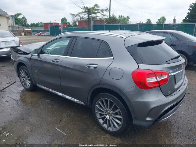 Mercedes-Benz GLA 250 2018 WDCTG4EB8JJ447403 Image 3