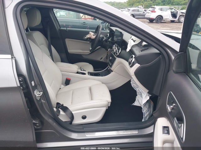 Mercedes-Benz GLA 250 2018 WDCTG4EB8JJ447403 Image 5