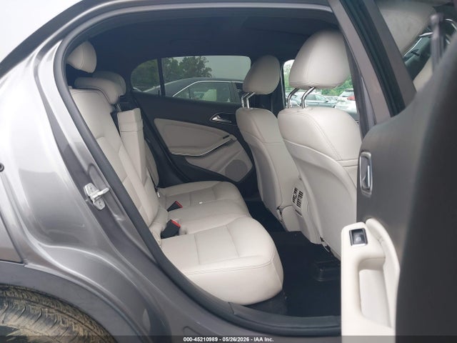 Mercedes-Benz GLA 250 2018 WDCTG4EB8JJ447403 Image 8